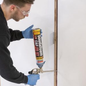 Soudafoam FR HY Gun Brandwerende PUR Schuim rood met NBS (schroefdop) aansluiting 750ml 146750 - Afbeelding 4